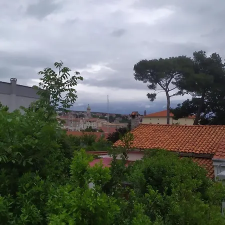 Ive Apartman Krk Town